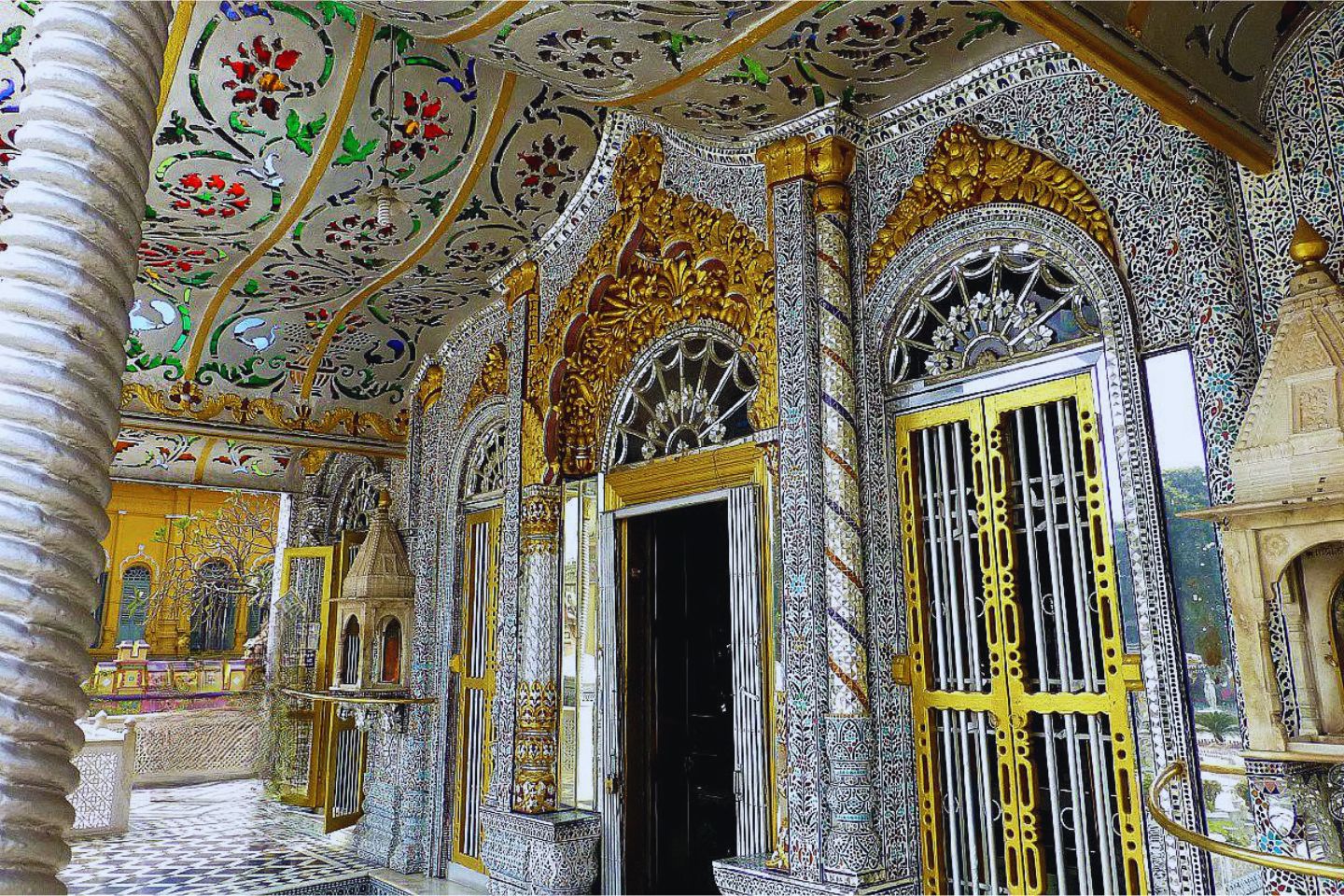 Jain Glass Temple Kanpur 